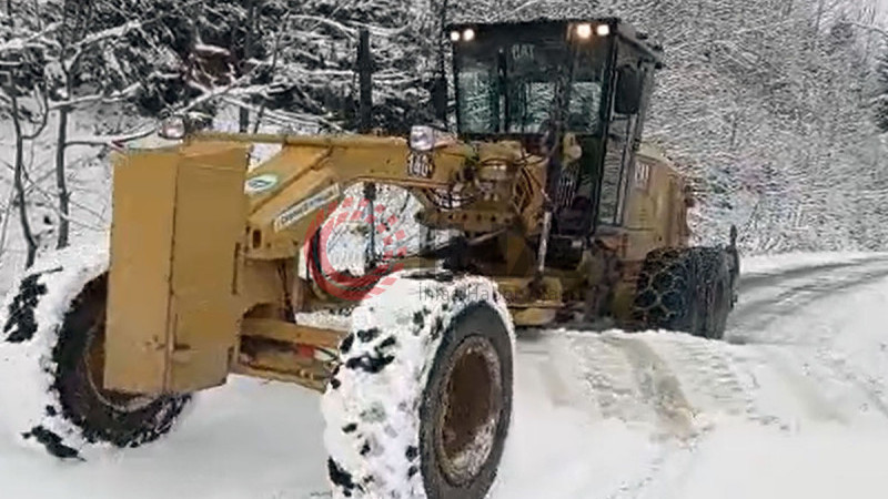 Kapalı Köy Yollarında Karla Mücadele Çalışmaları Devam Ediyor